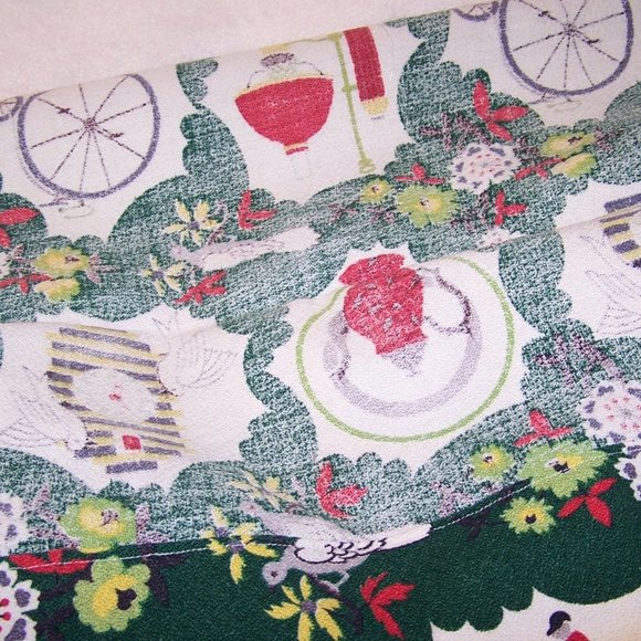 2 Panels 1950s Bark Cloth - Weathervane Salt Container Birds Clock Teapot Flower - Picture 5 of 5